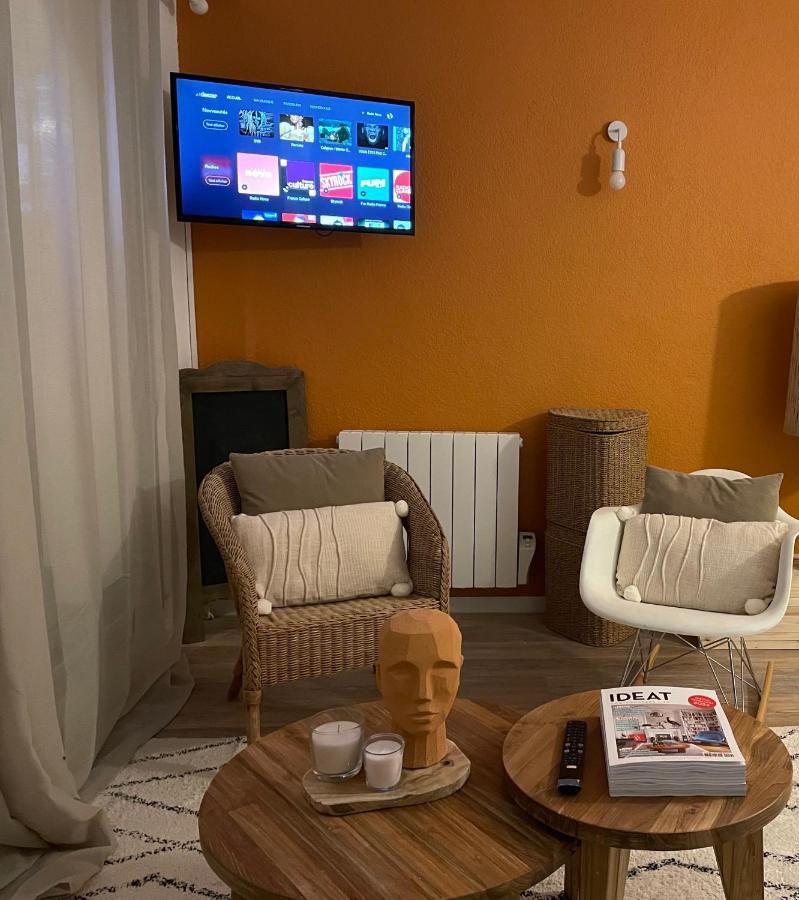Appartement A 1 Pas De La Plage, Ambiance Boheme Naturel Prefailles Luaran gambar