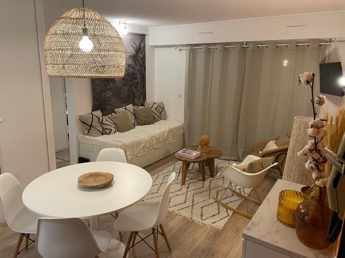 Appartement A 1 Pas De La Plage, Ambiance Boheme Naturel Prefailles Luaran gambar