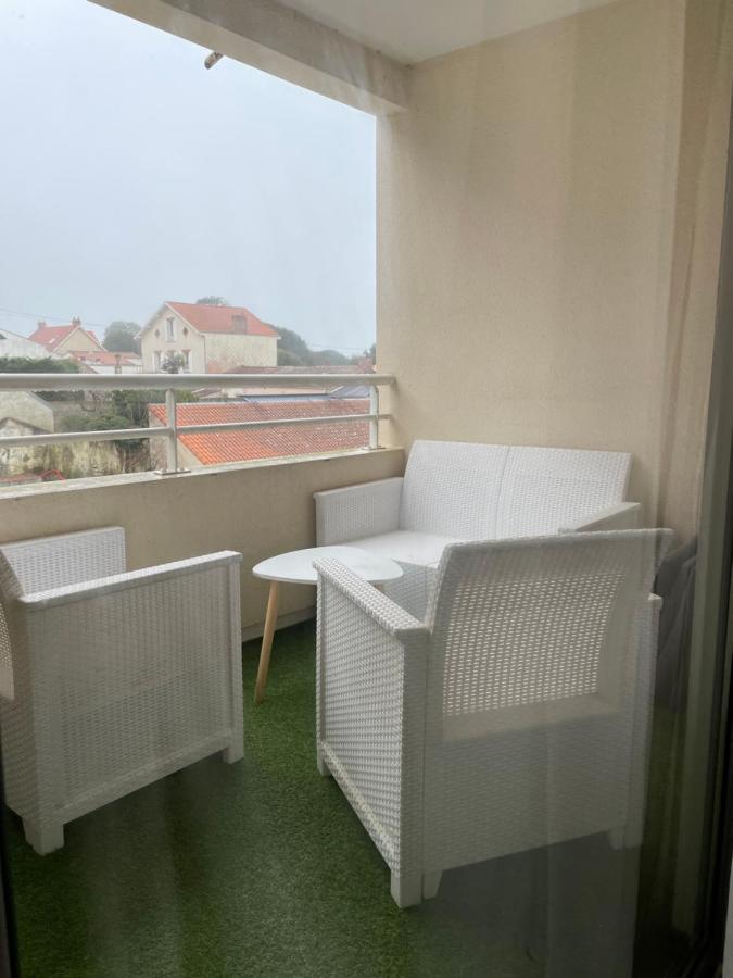 Appartement A 1 Pas De La Plage, Ambiance Boheme Naturel Prefailles Luaran gambar