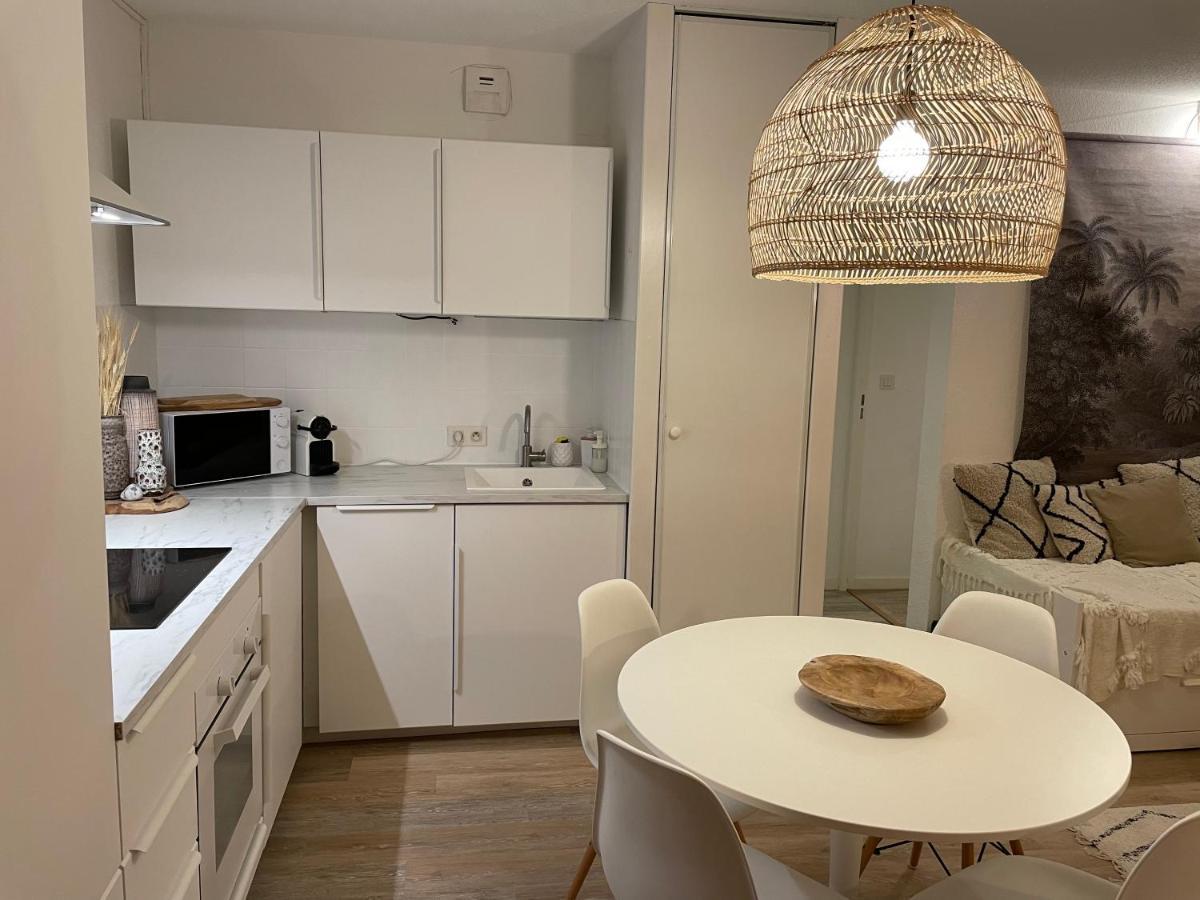 Appartement A 1 Pas De La Plage, Ambiance Boheme Naturel Prefailles Luaran gambar